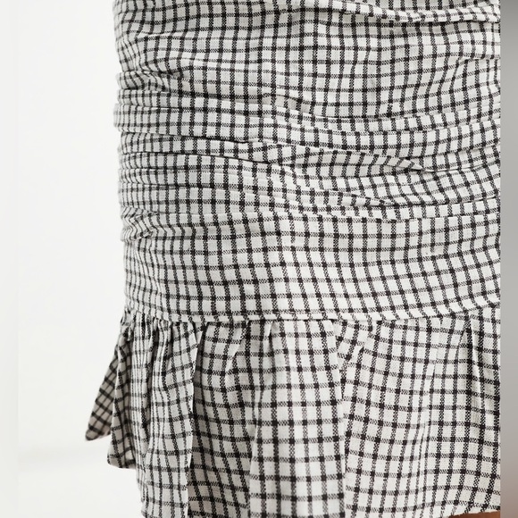 Abercrombie & Fitch ruched mini skirt - Picture 3 of 5